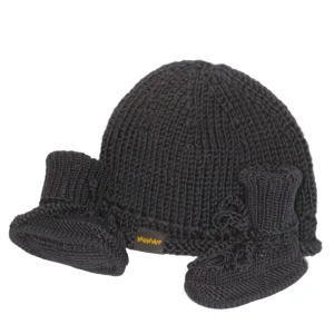 MAMART - coffret cadeau bébé bonnet et pinsons gris foncé travail manuel suisse dans une boîte cadeau