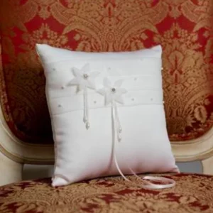 Coussin à anneaux Jasmin blanc ou beige