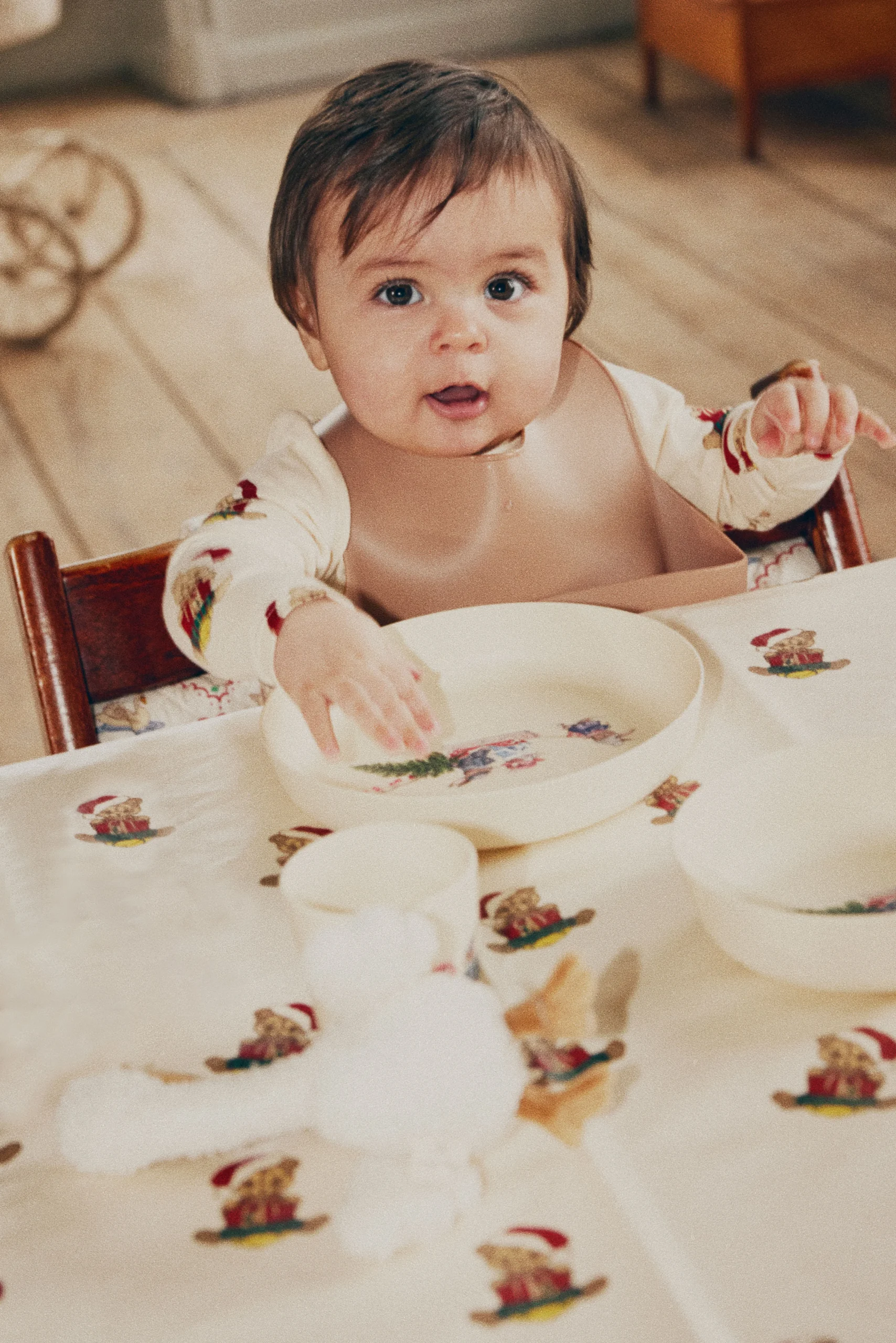 Konges Sløjd - Set de bavoirs en silicone Cygne – Image 3