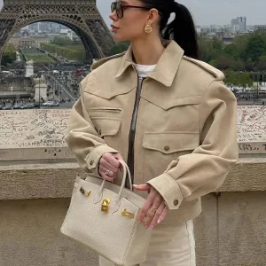 Veste trench courte beige à col à revers femme